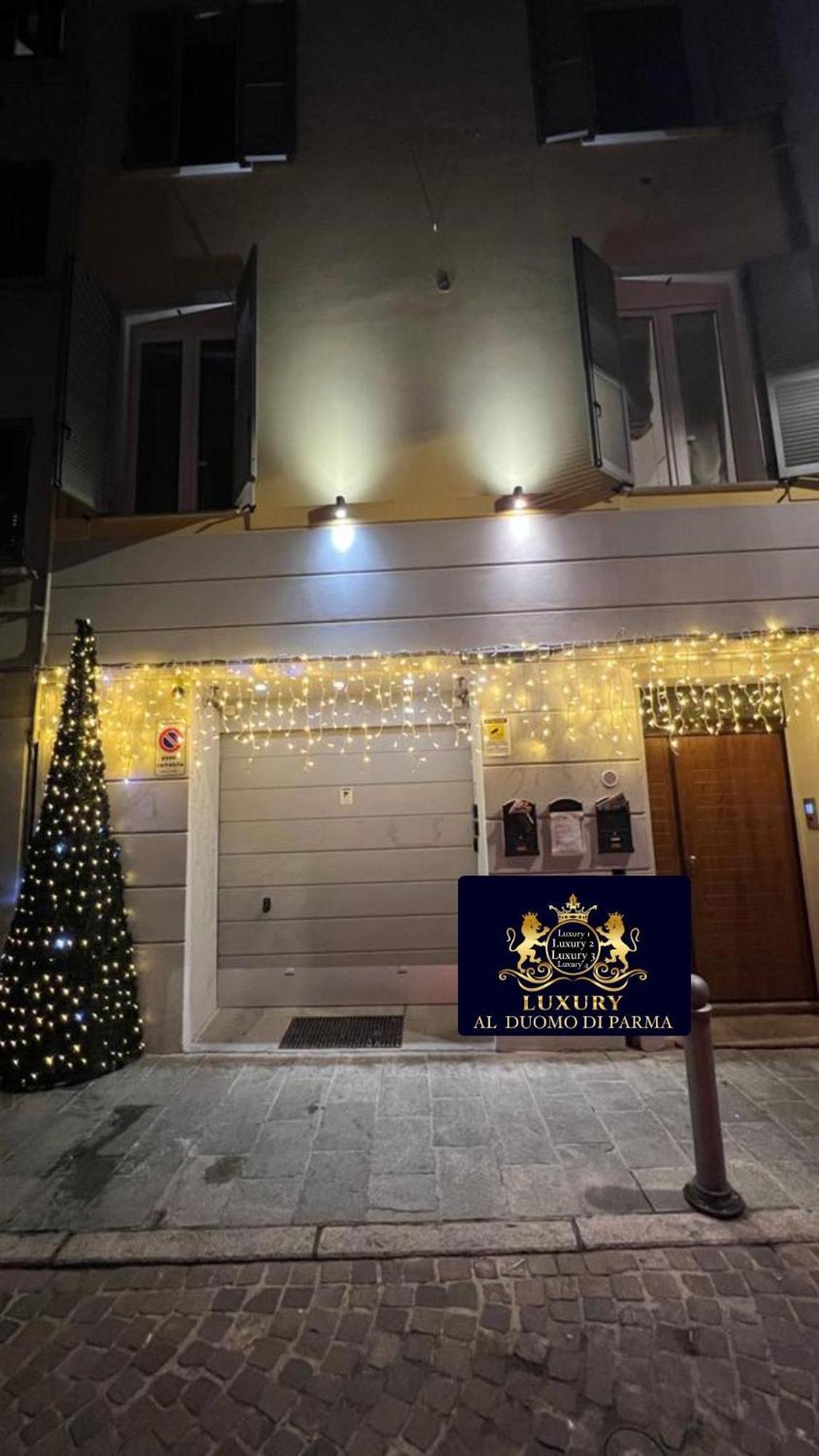 Luxury 3 Al Duomo Di Parma Lejlighed Eksteriør billede
