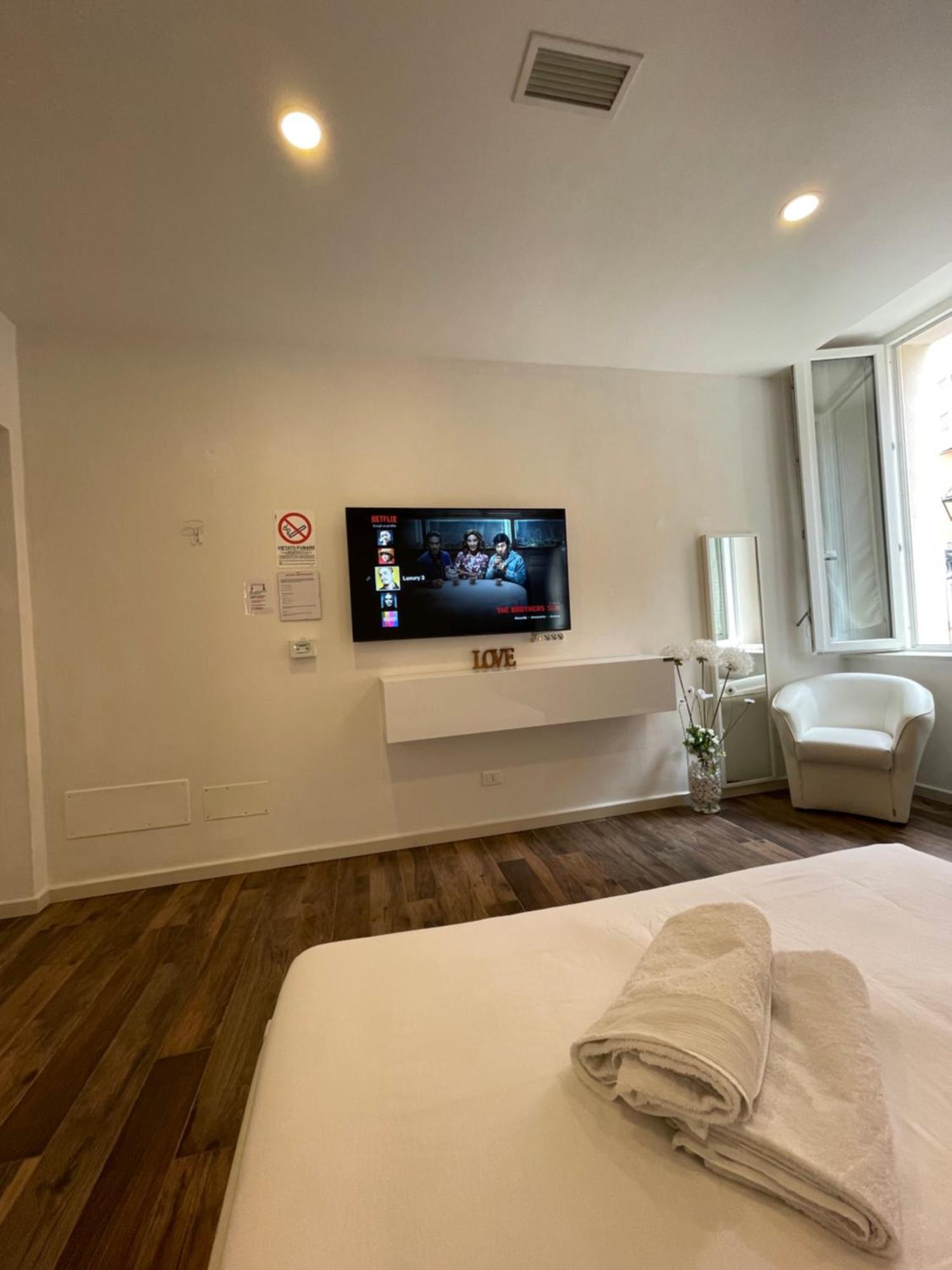 Luxury 3 Al Duomo Di Parma Lejlighed Eksteriør billede